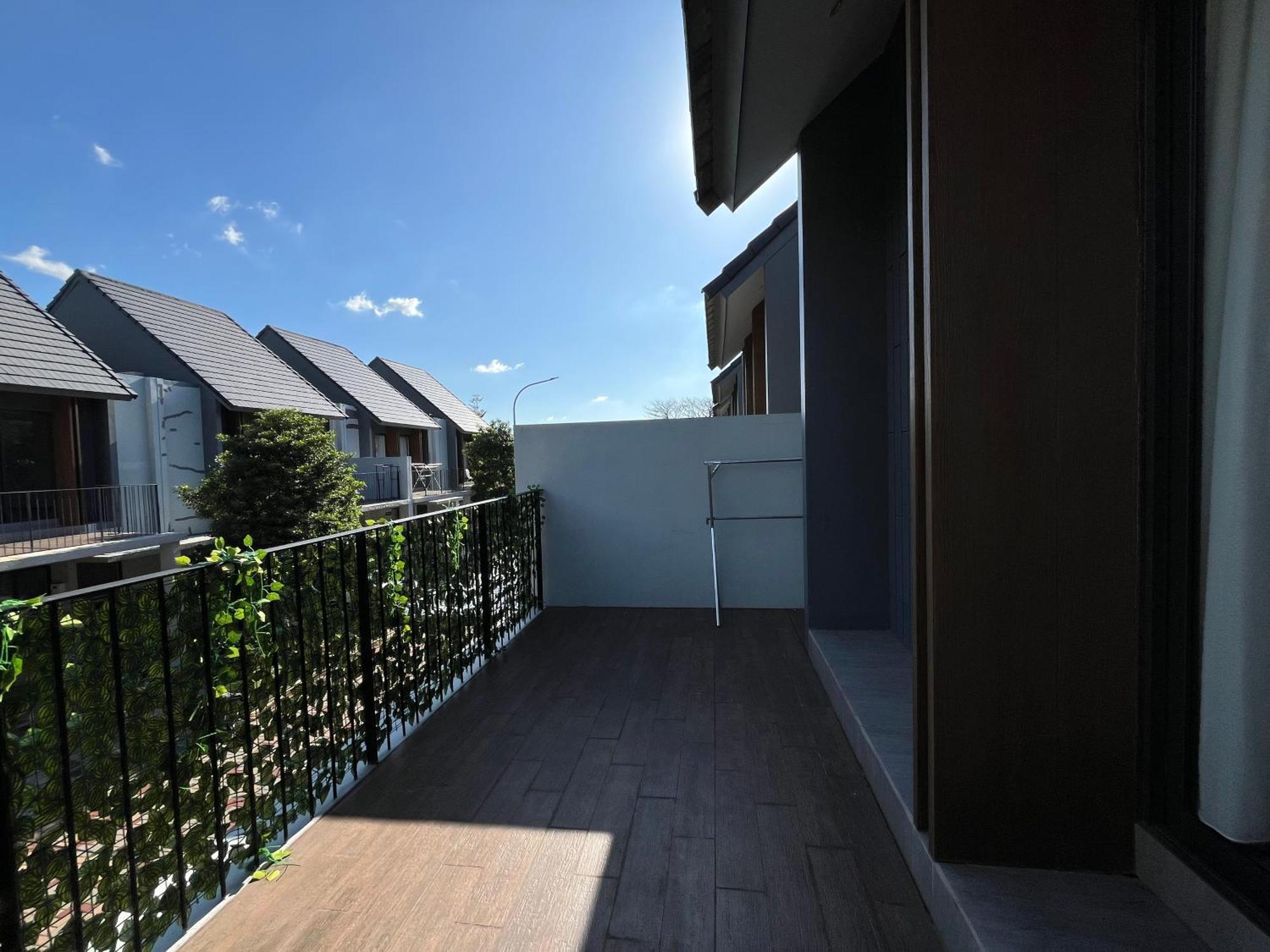 2 Floor Cozy House In Wisteria Jakarta Garden City Εξωτερικό φωτογραφία